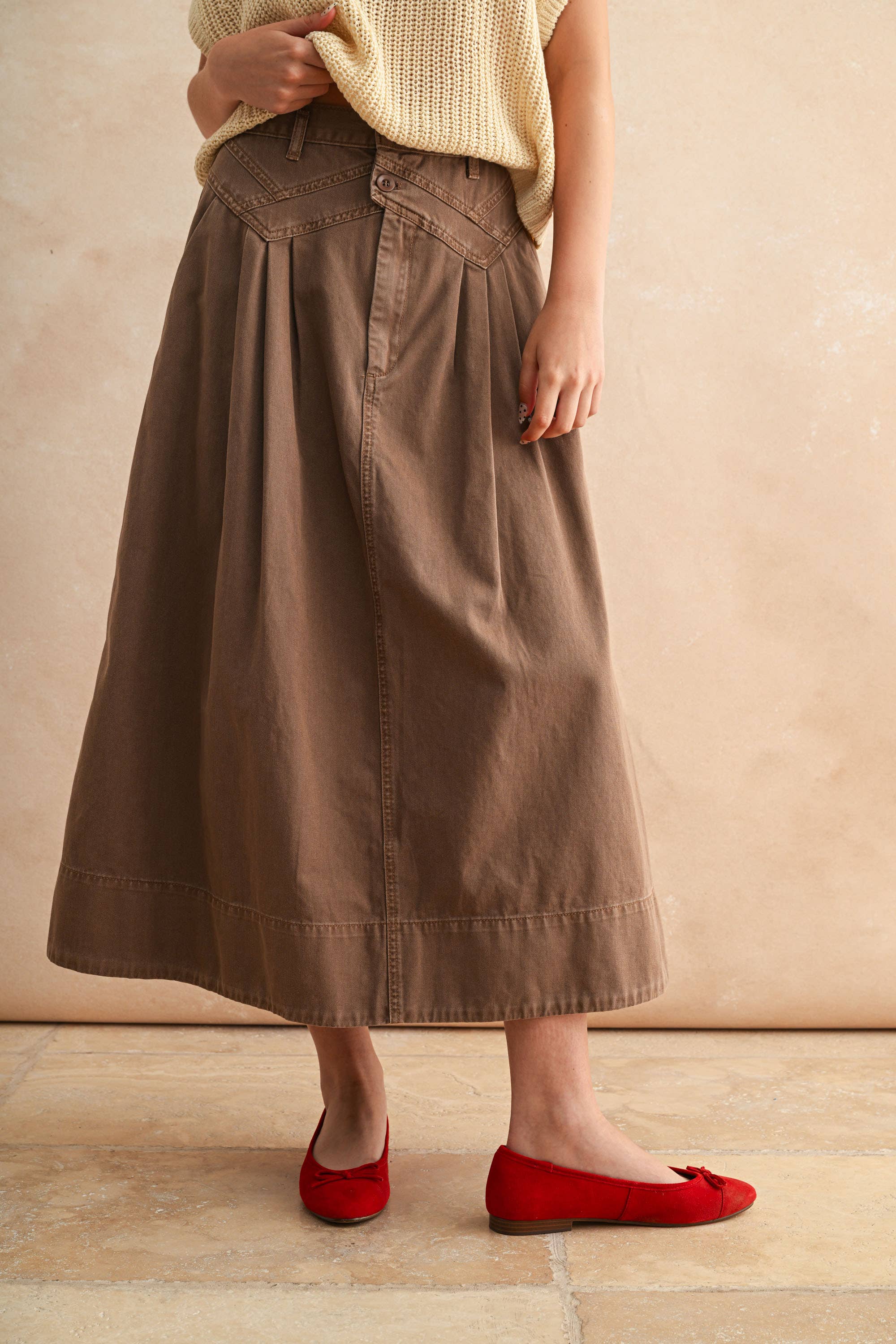 Mini Pleat Long Skirt: Mocha Mousse
