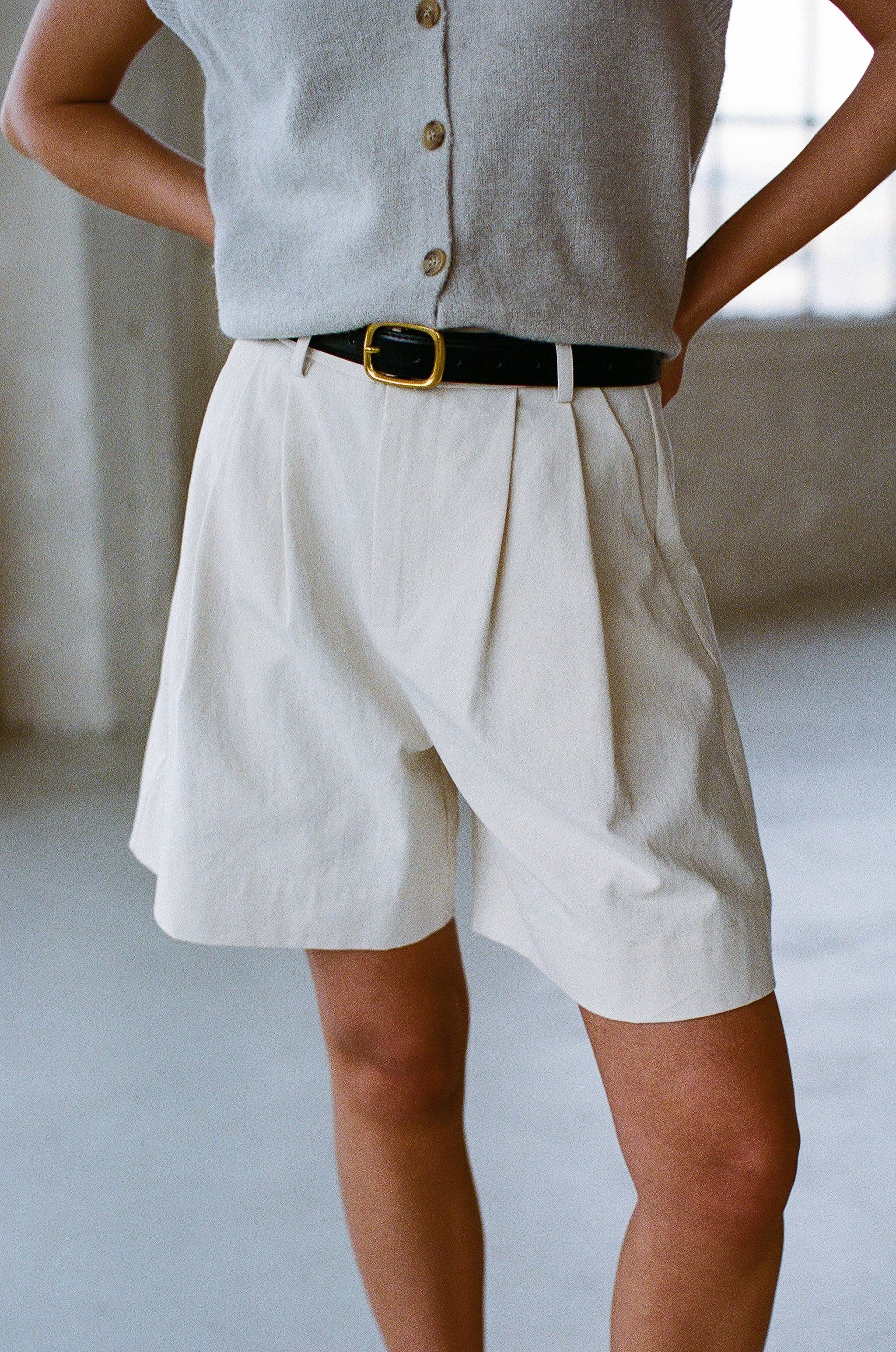 Woven Cotton Pleated Shorts: Sand