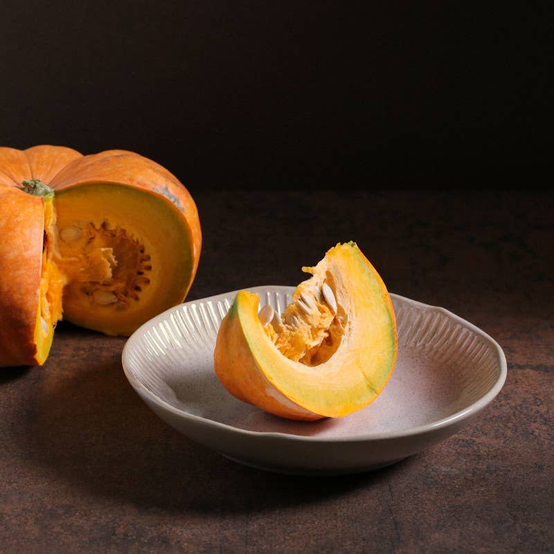 Linhas Stoneware Salad Bowl: Latte