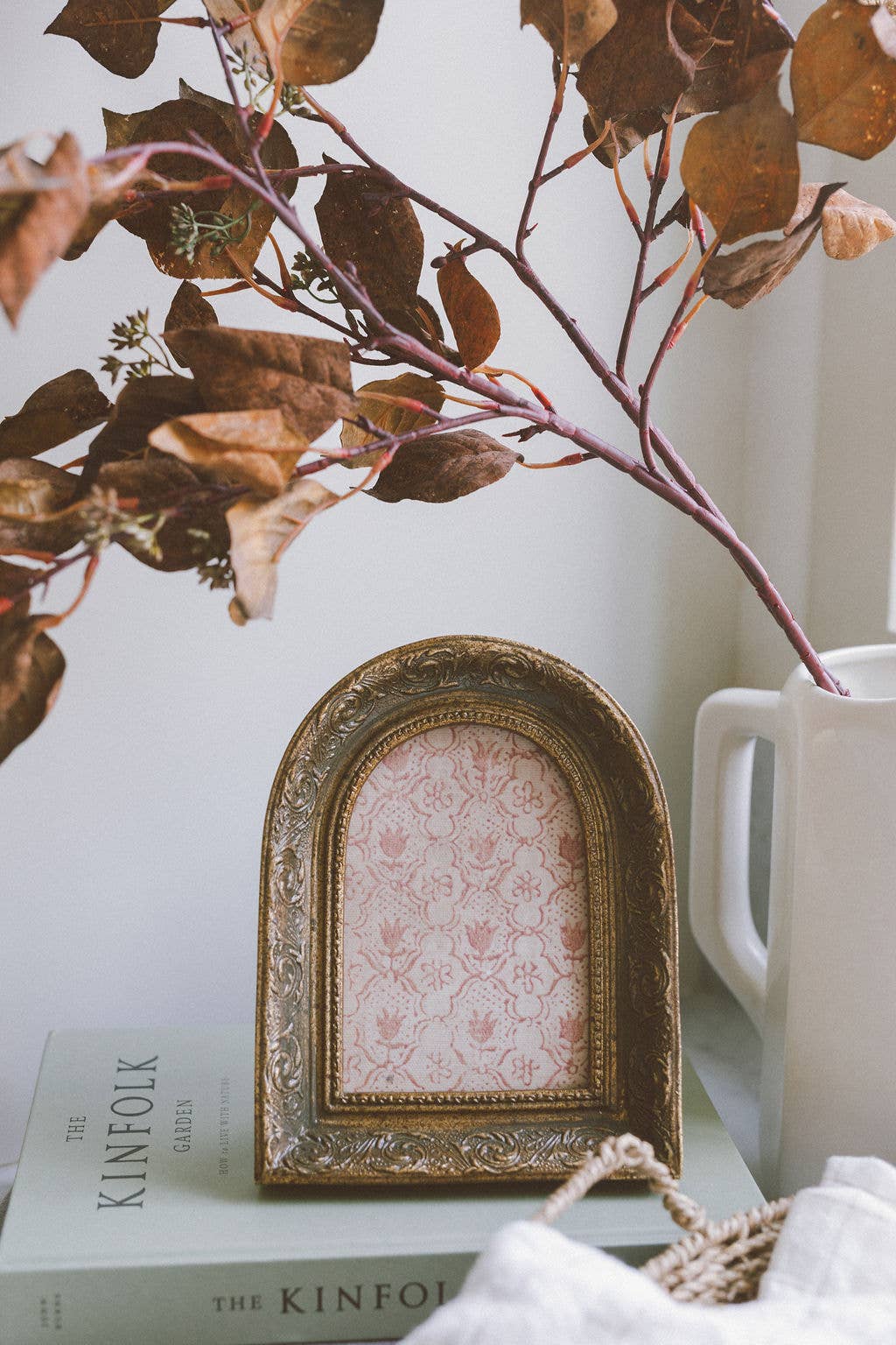 Intricate Arch Photo Frame