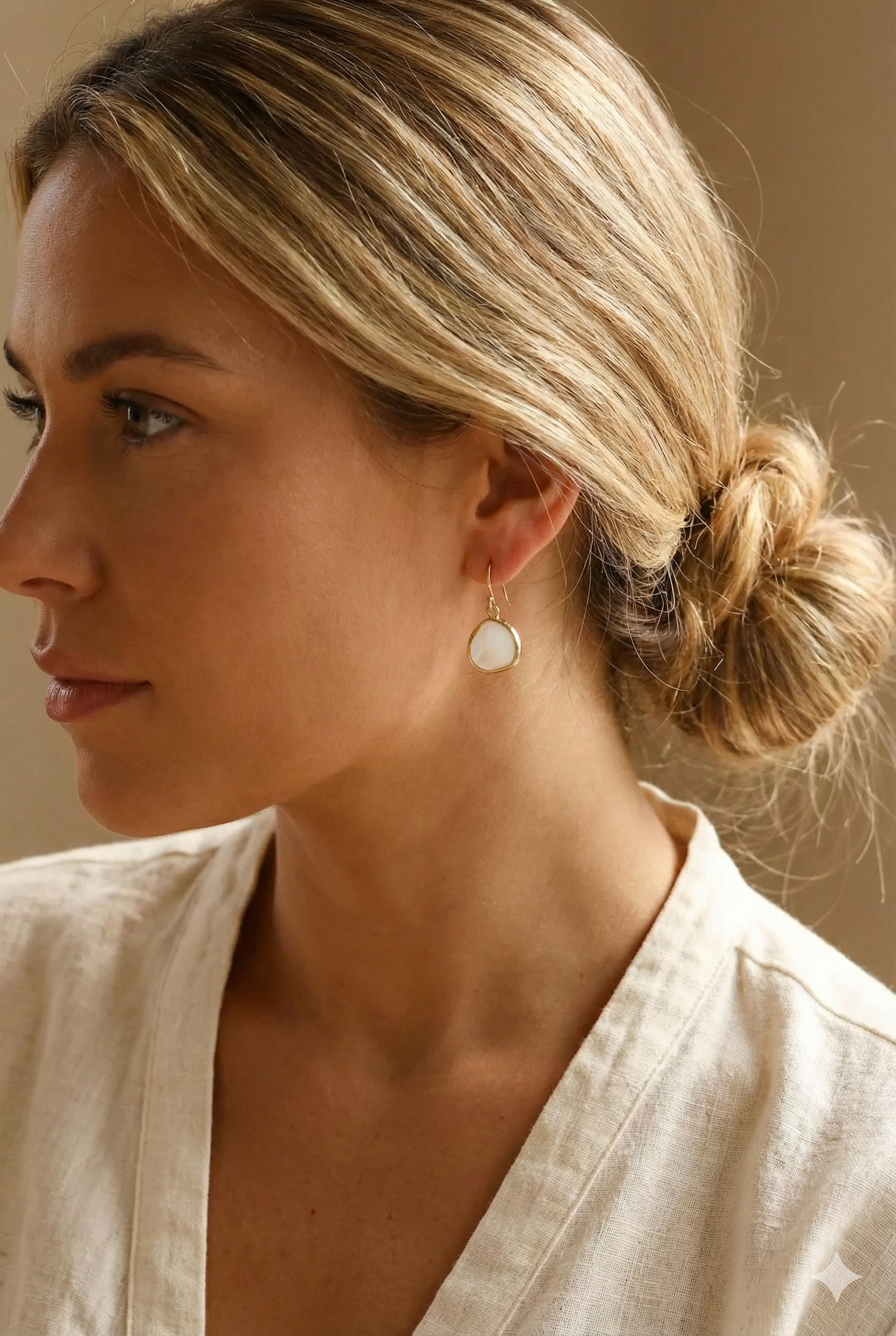 White Smoke Bezel Earrings: Gold