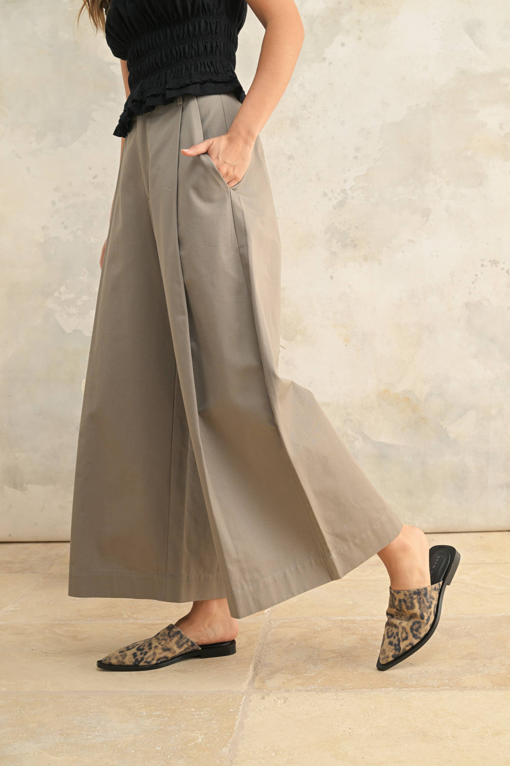 Cotton Twill Wide Leg Pant: Stone