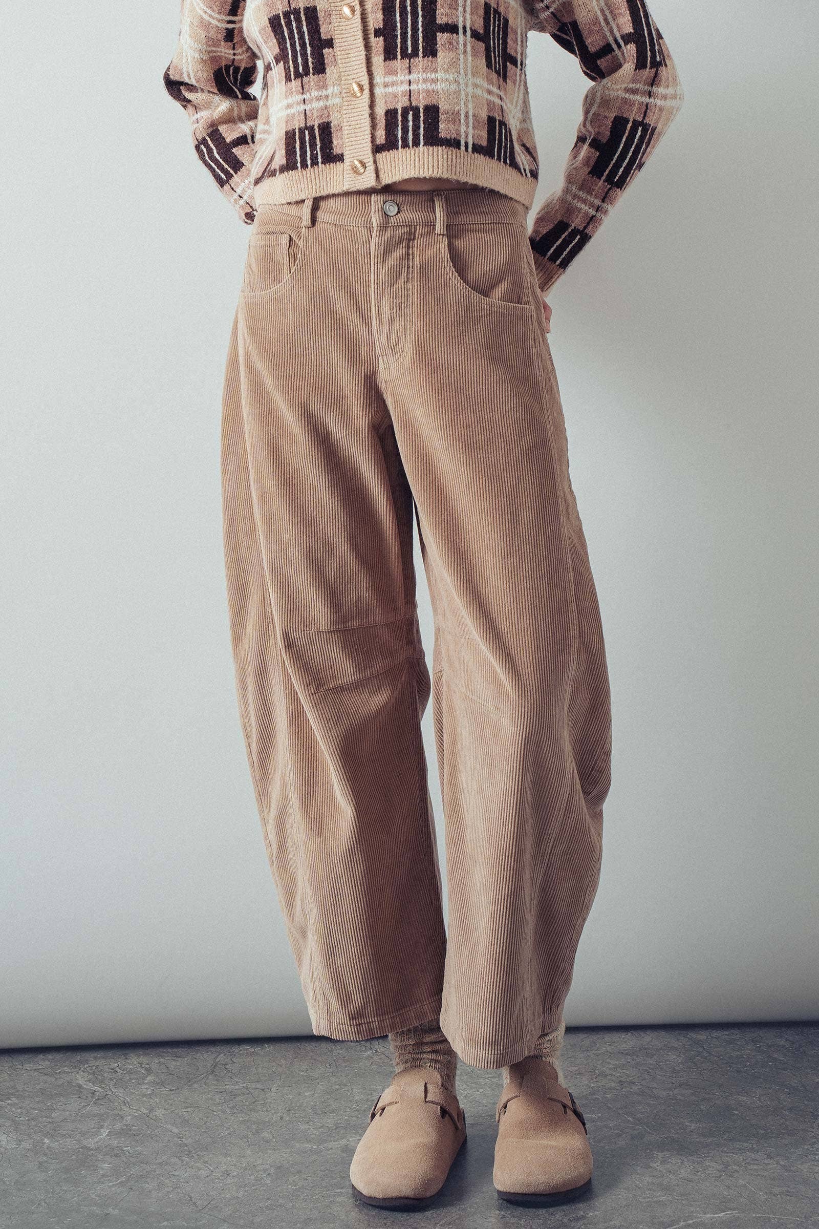 Stitch Detail Corduroy Barrel Jeans