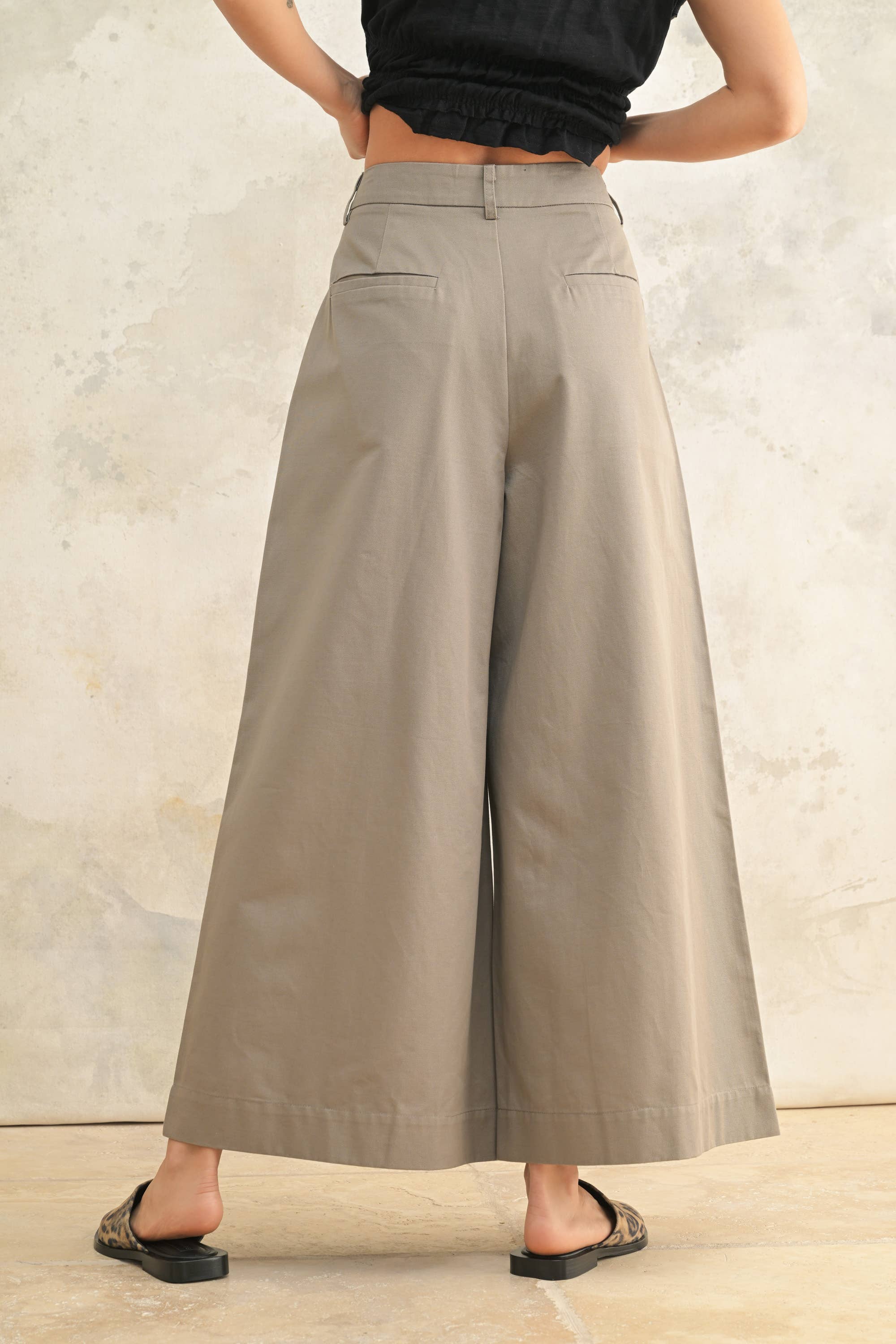 Cotton Twill Wide Leg Pant: Stone
