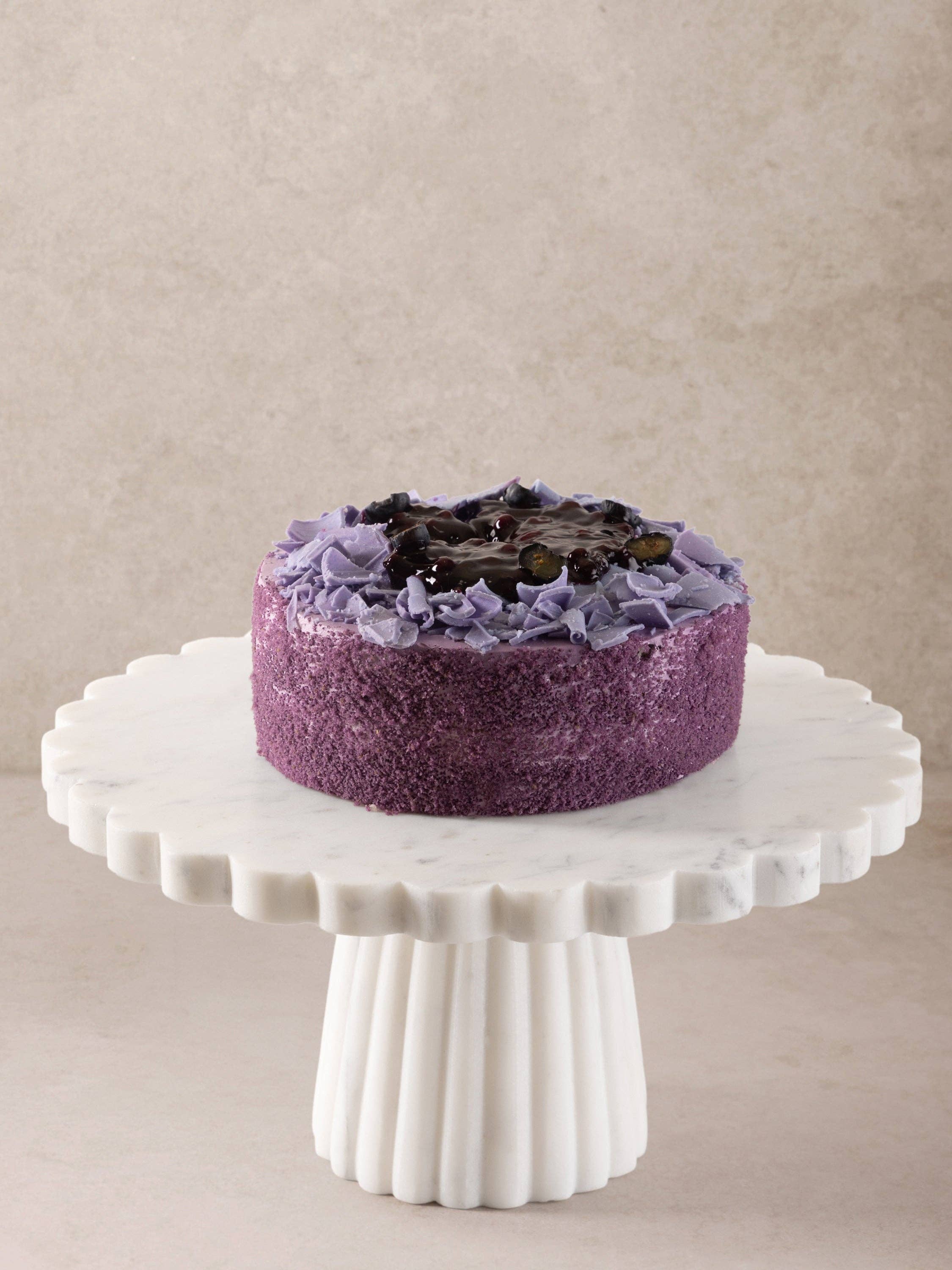 White Marble Scalloped Cake Stand