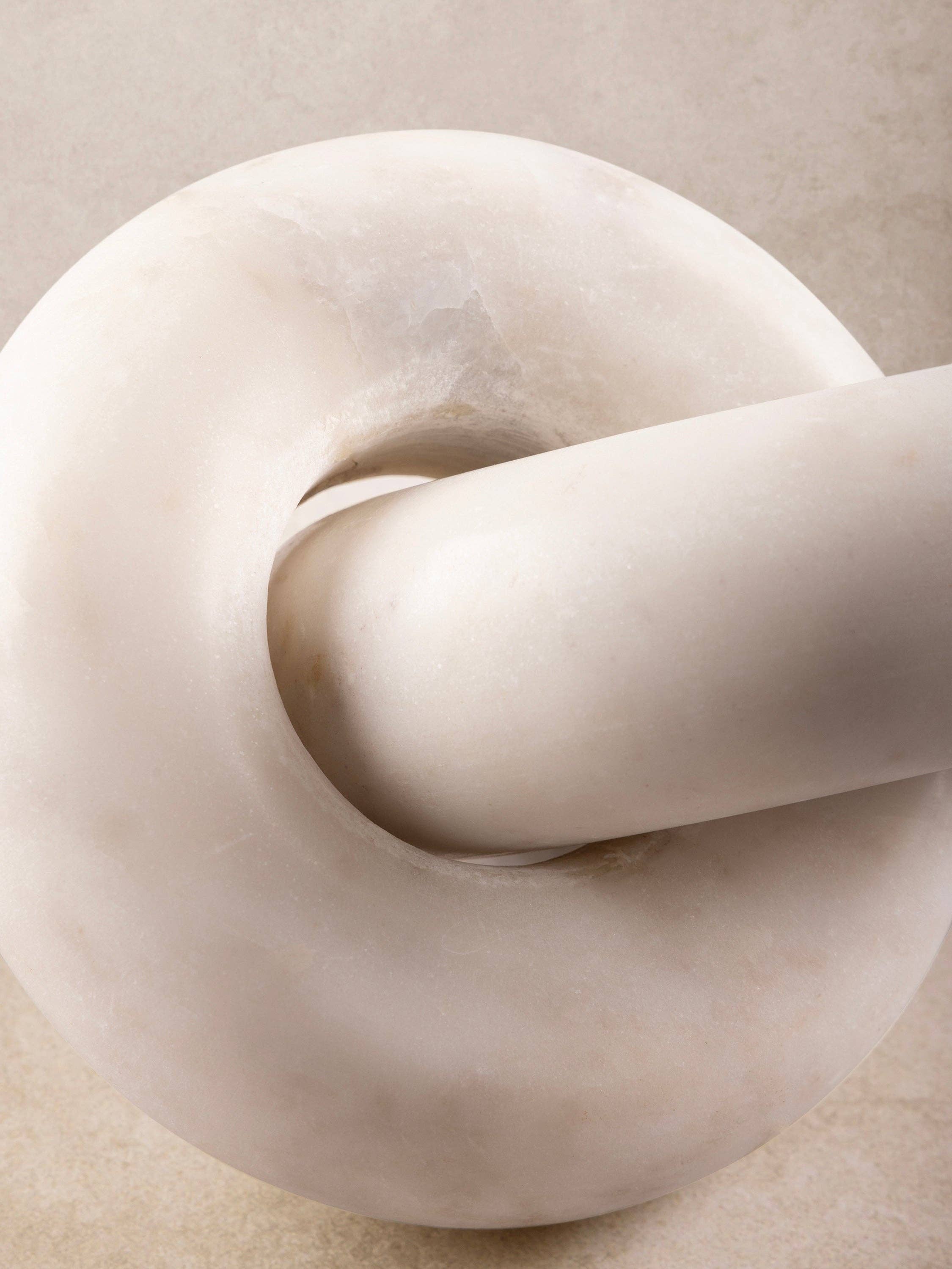 Munich Marble Knot Sculpture: Ivory White