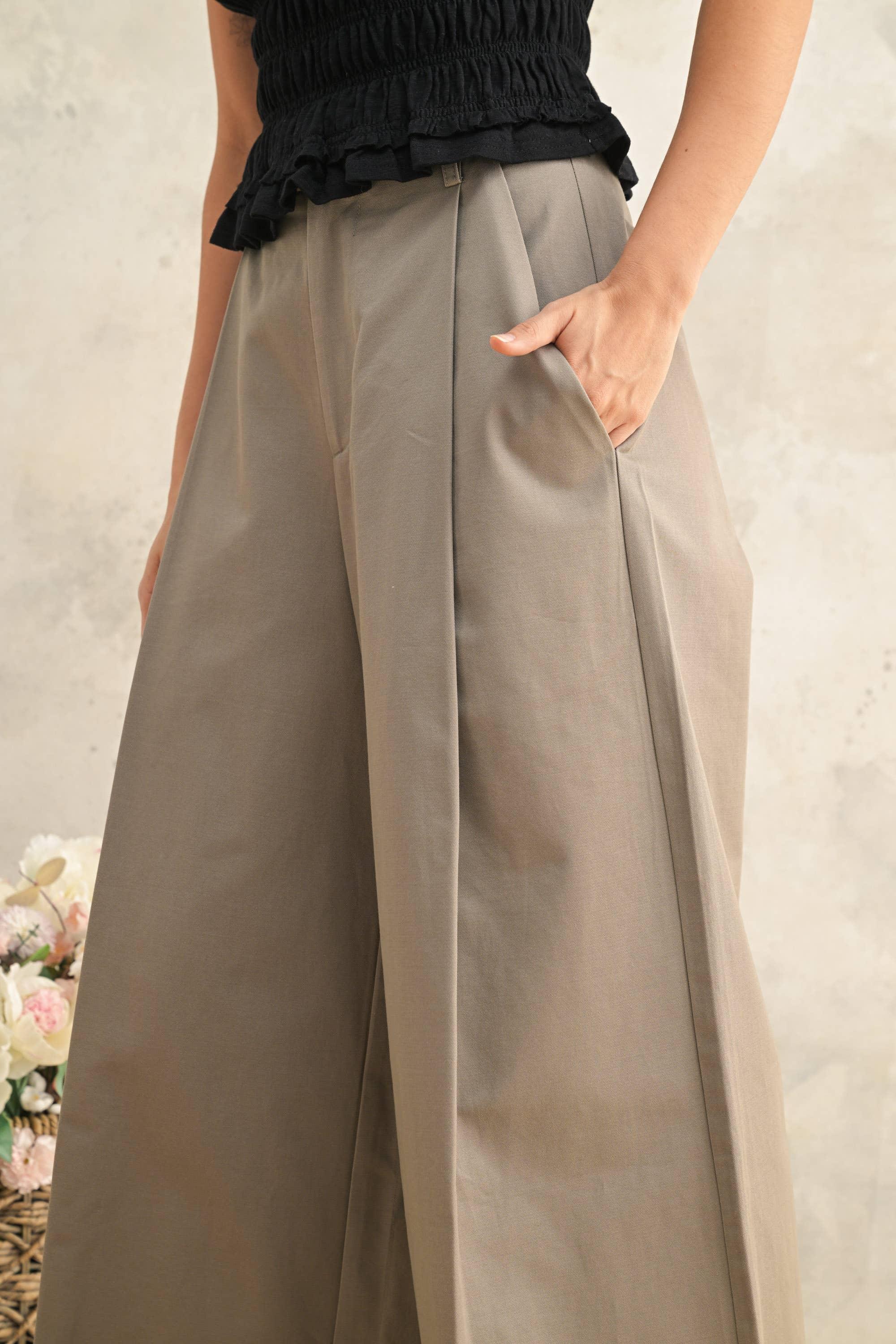 Cotton Twill Wide Leg Pant: Stone