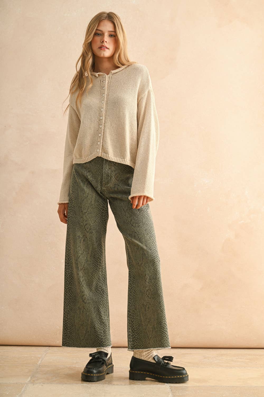 Lightweight Button Cardigan: Cream