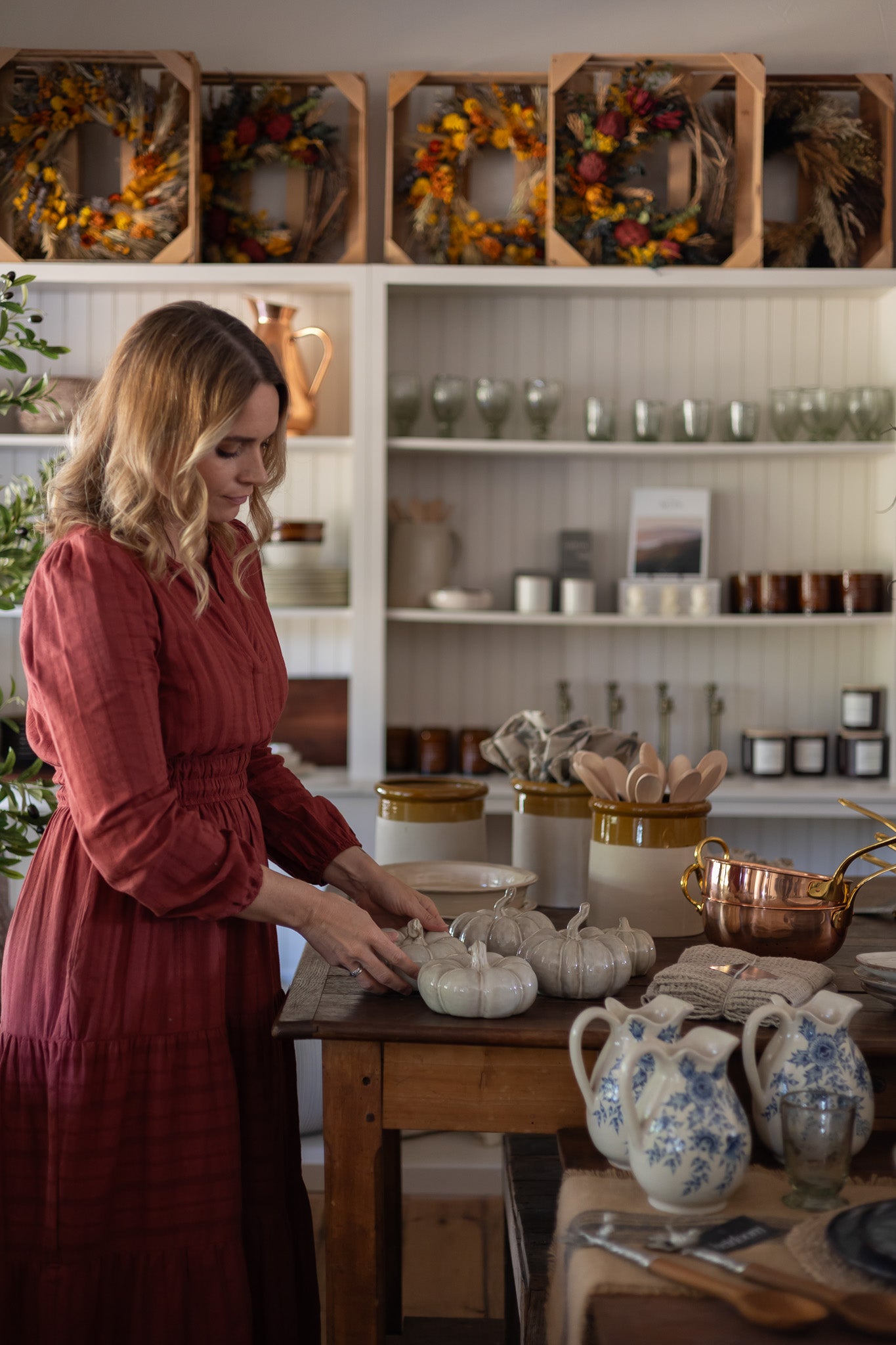 Antique Kitchen Island: Weathered Brown