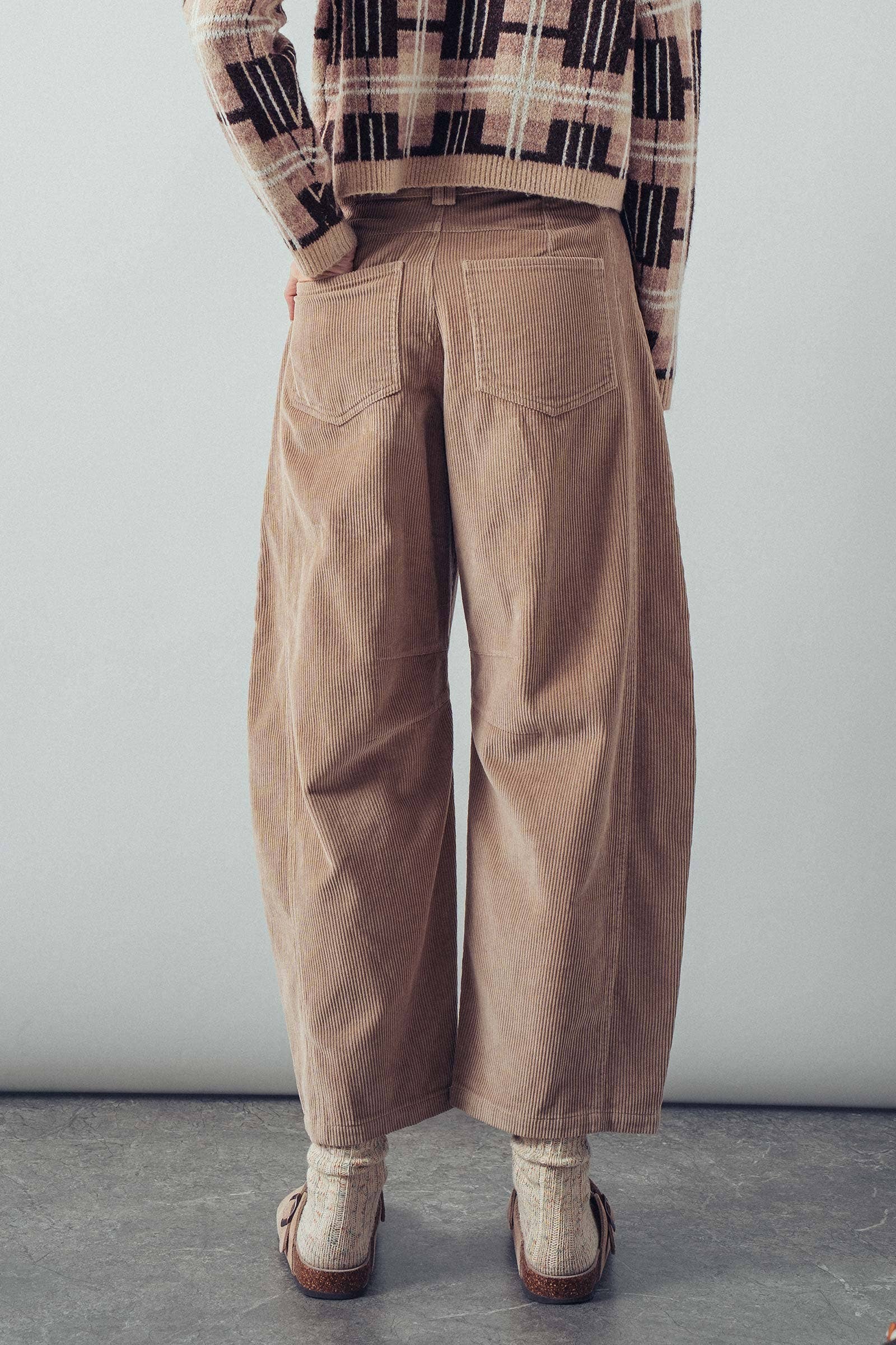 Stitch Detail Corduroy Barrel Jeans