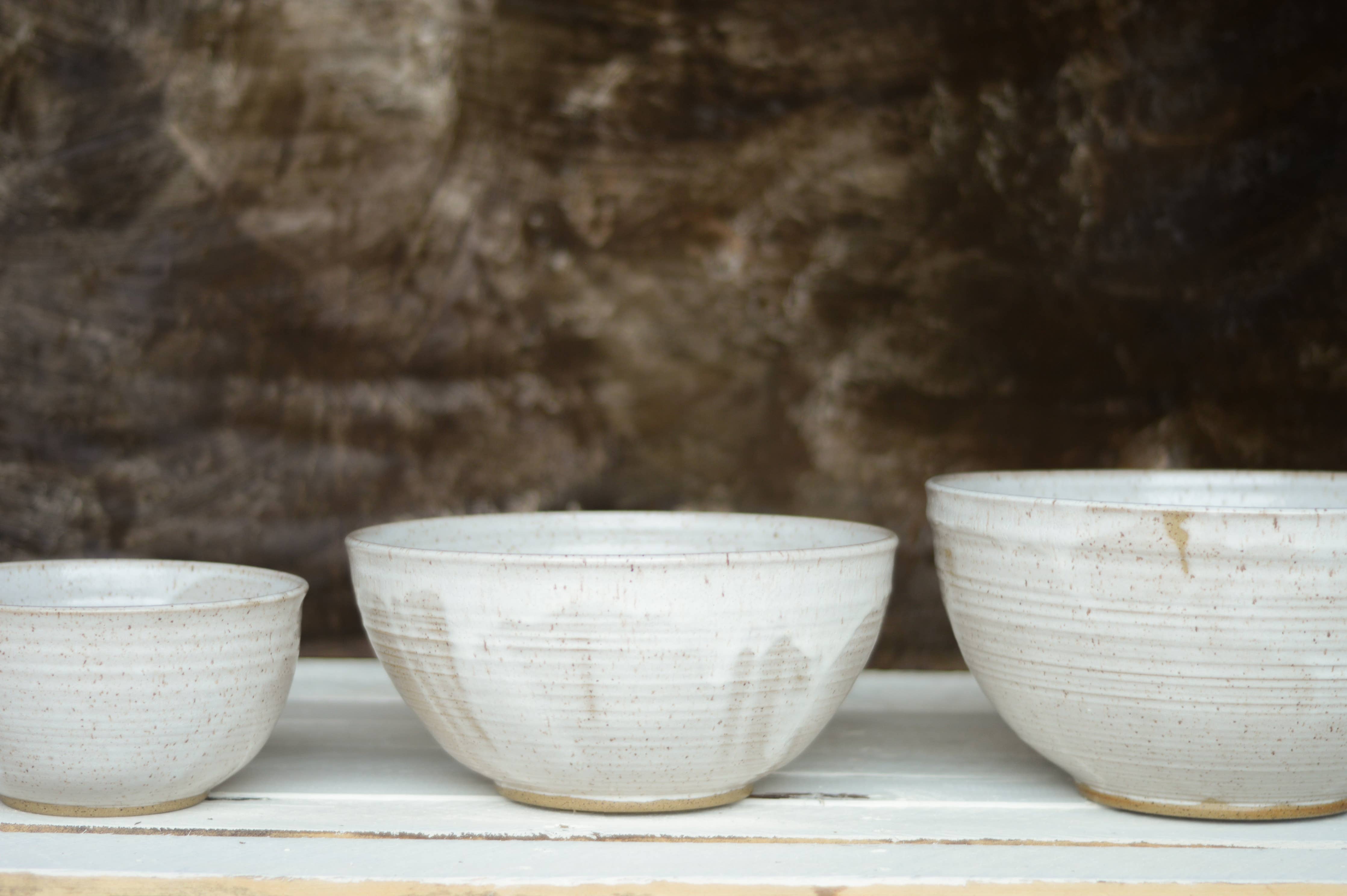 Gathering Bowl: Antique White / Medium