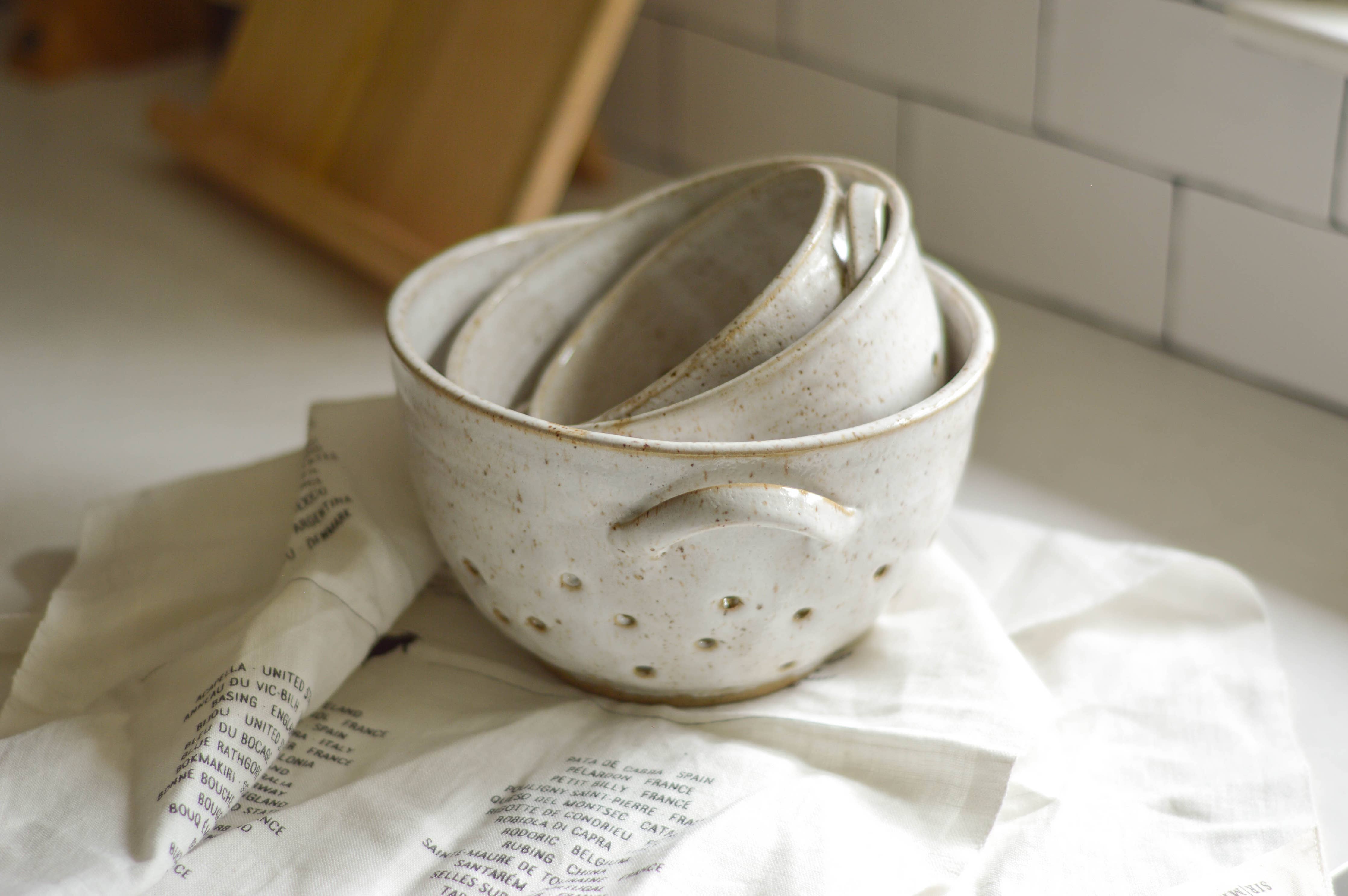 Berry Bowl: Antique White / Small