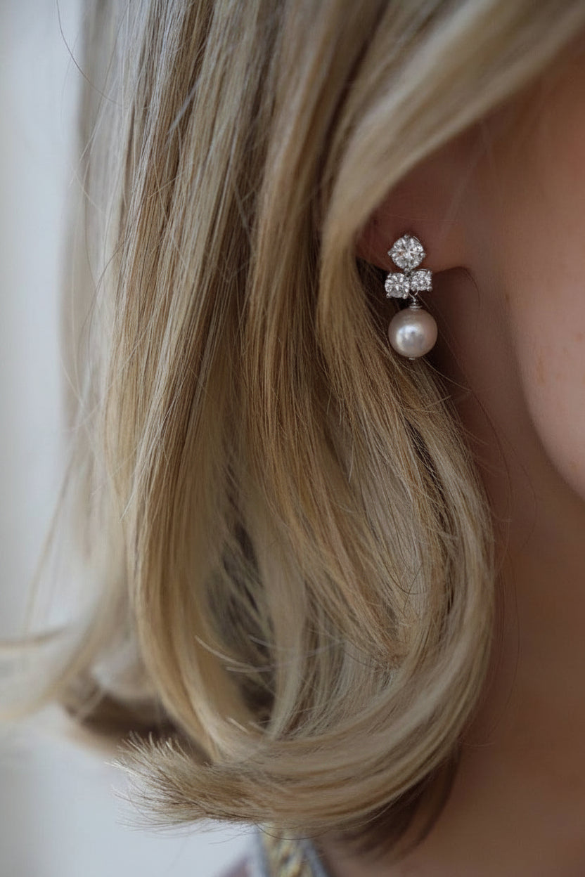 Dahlia Stud Earrings: Silver