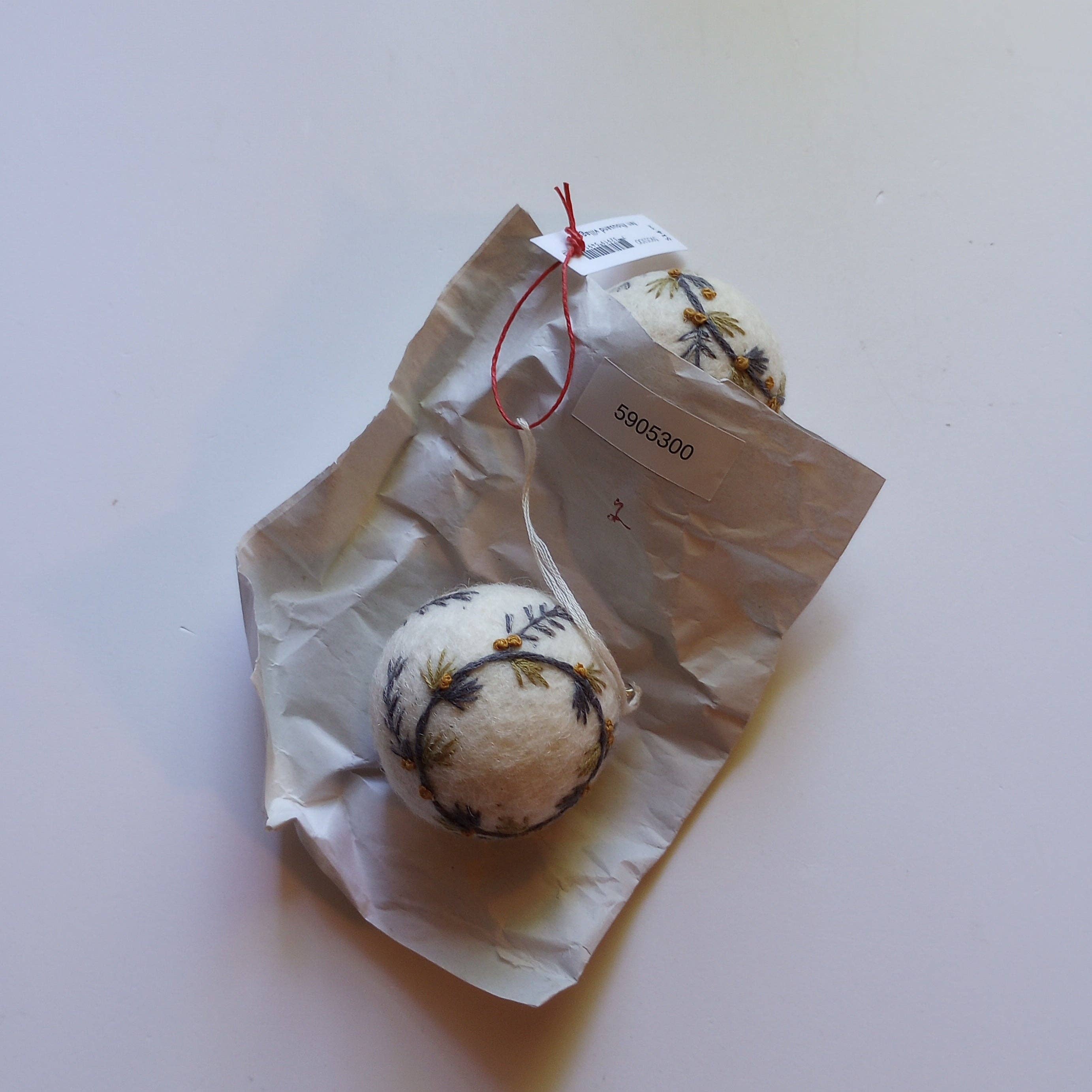 Lovely Wreath Embroidered Felt Ball Ornament